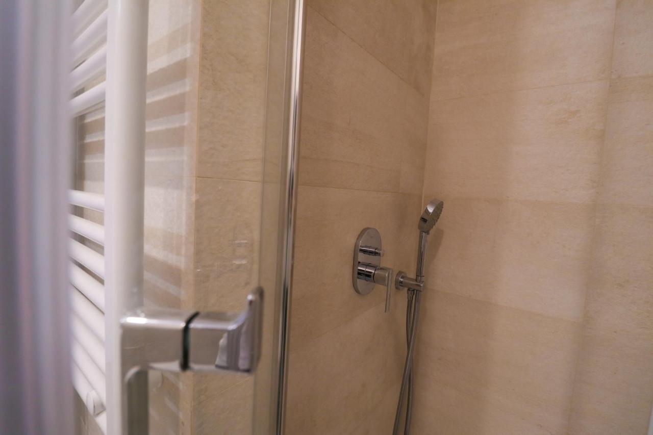 188 - Lantana - Pool, Garden And Patio Apartment *
